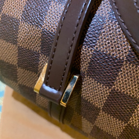 Authentic Louis Vuitton Papillon 26 in Damier - Picture 4 of 15